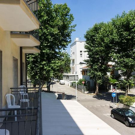Pensione Londra Rimini Exteriör bild