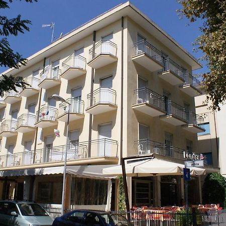Pensione Londra Rimini Exteriör bild